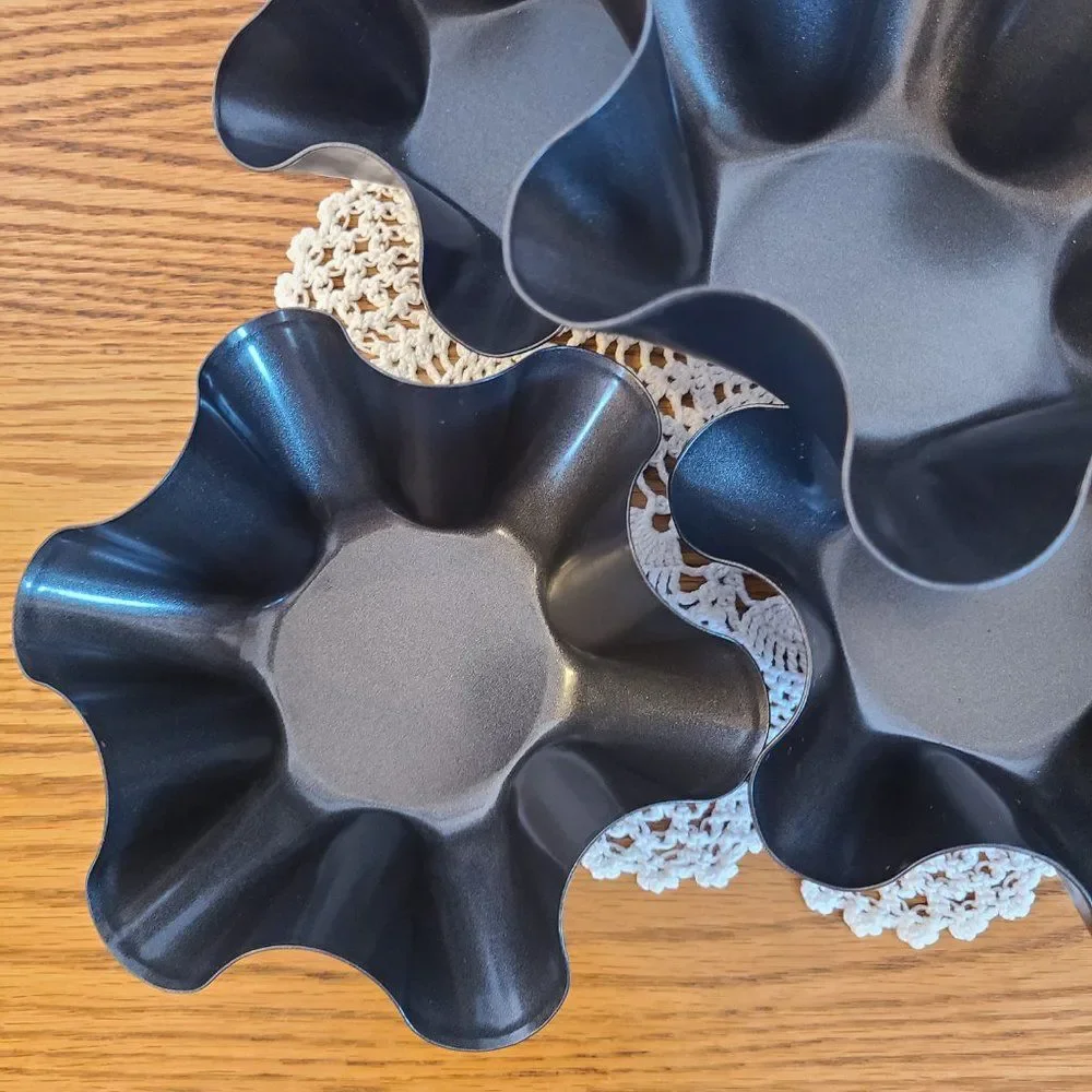 Set of Six Tortilla Non-Stick Fluted Taco Shell Salad Bowl Molds EUC